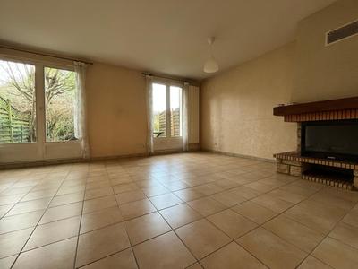 Maison - 104 m² - 5 pièces