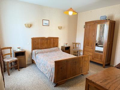 Maison - 329 m² - 13 pièces