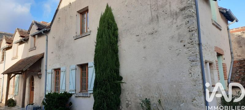 Maison - 180 m² - 8 pièces