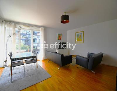 Appartement - 96 m² - 4 pièces