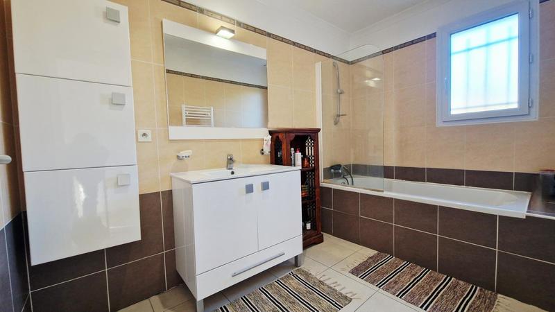 Pavillon - 89 m² - 4 pièces