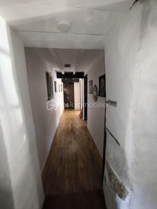 Maison - 185 m² - 8 pièces