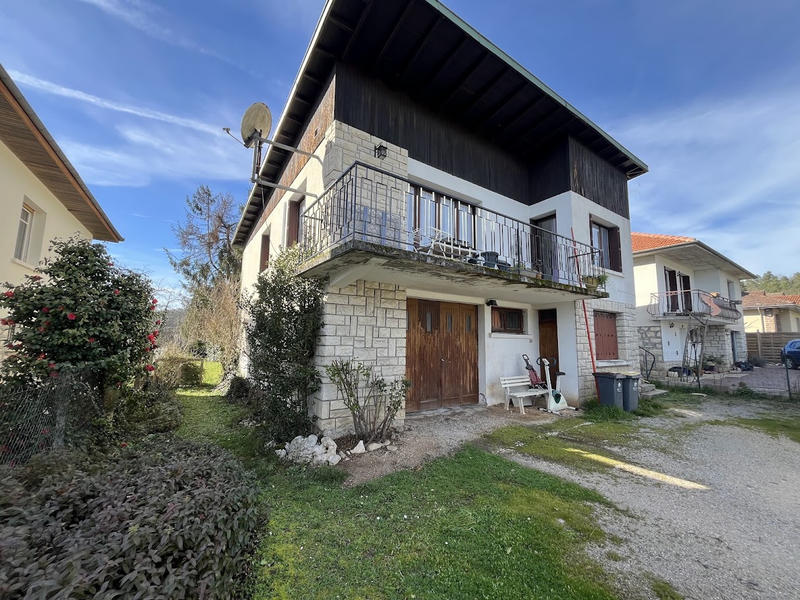 Maison - 87 m² - 6 pièces