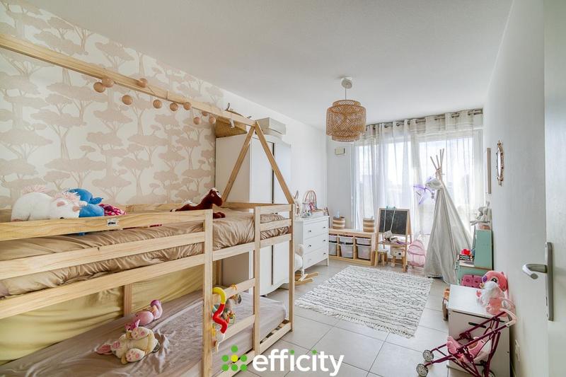 Appartement - 82 m² - 4 pièces