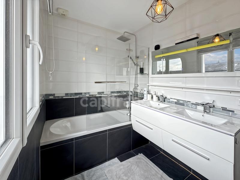 Maison - 123 m² - 5 pièces