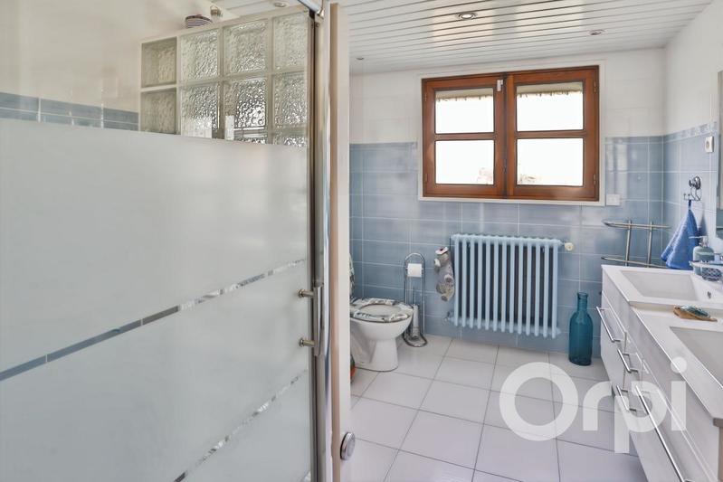 Maison - 145 m² - 6 pièces