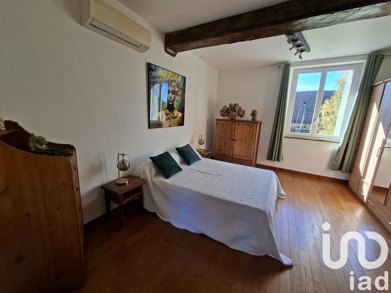 Maison - 240 m² - 9 pièces