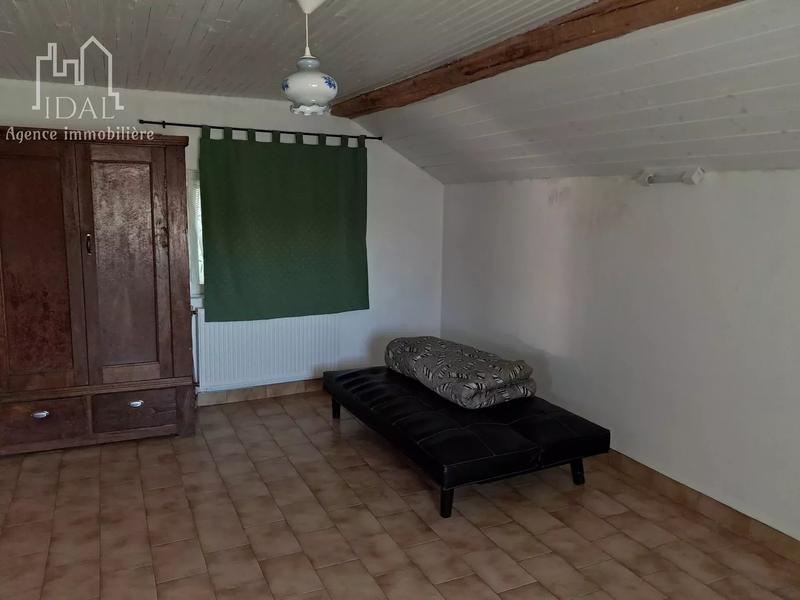 Maison - 226 m² - 12 pièces