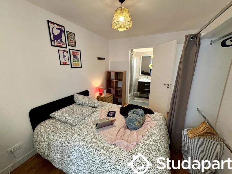 Chambre - 10 m² - 1 pièce