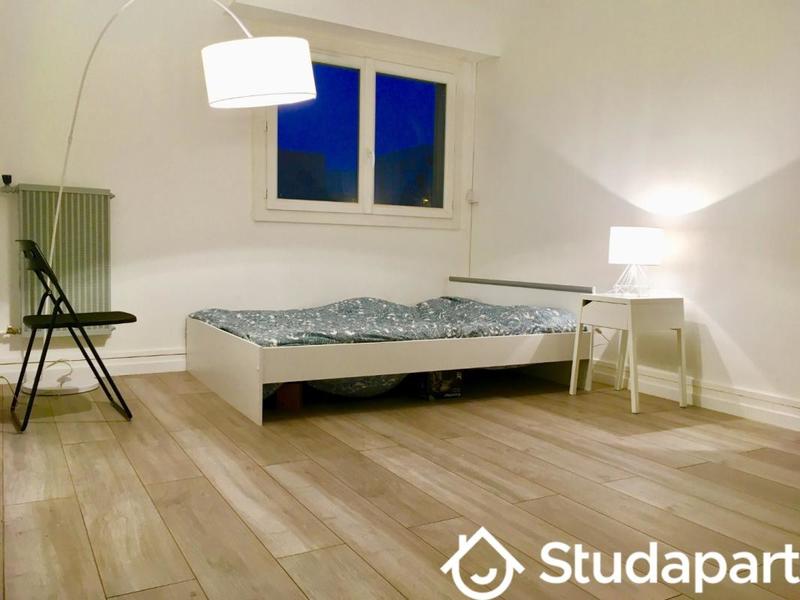 Chambre - 12 m² - 1 pièce