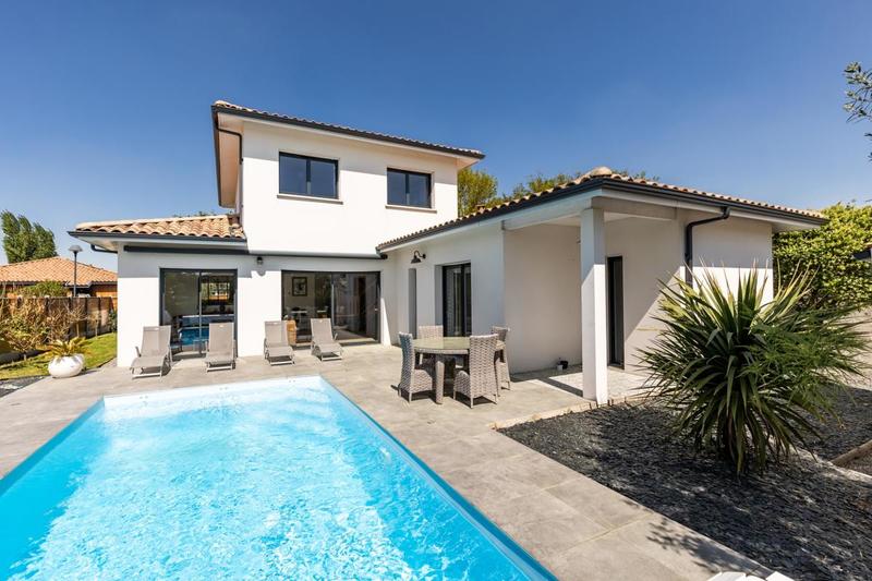 Maison - 143 m² - 6 pièces