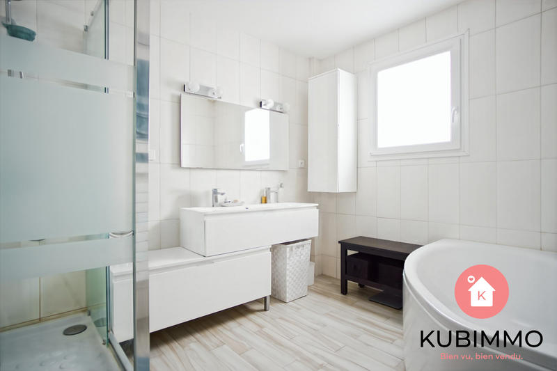 Maison - 158 m² - 6 pièces