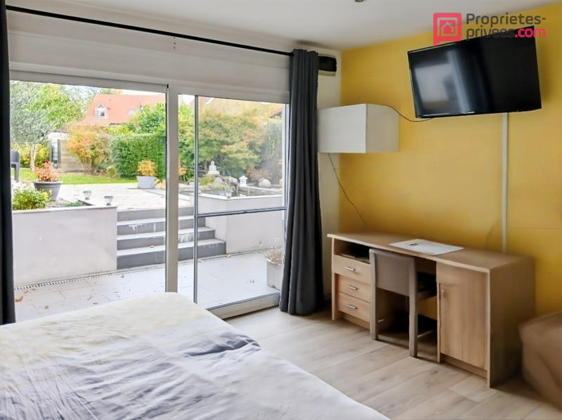 Maison - 151 m² - 9 pièces