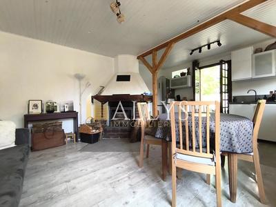 Maison - 121 m² - 6 pièces