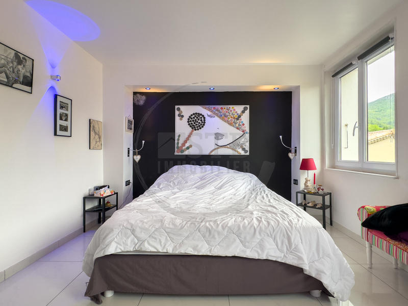 Maison - 366 m² - 23 pièces