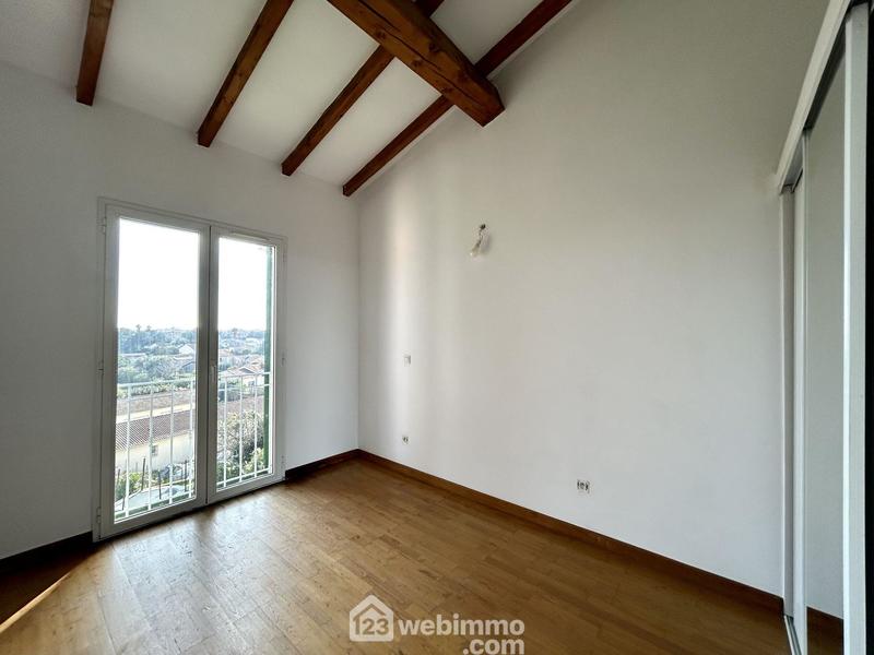 Appartement - 82 m² - 4 pièces