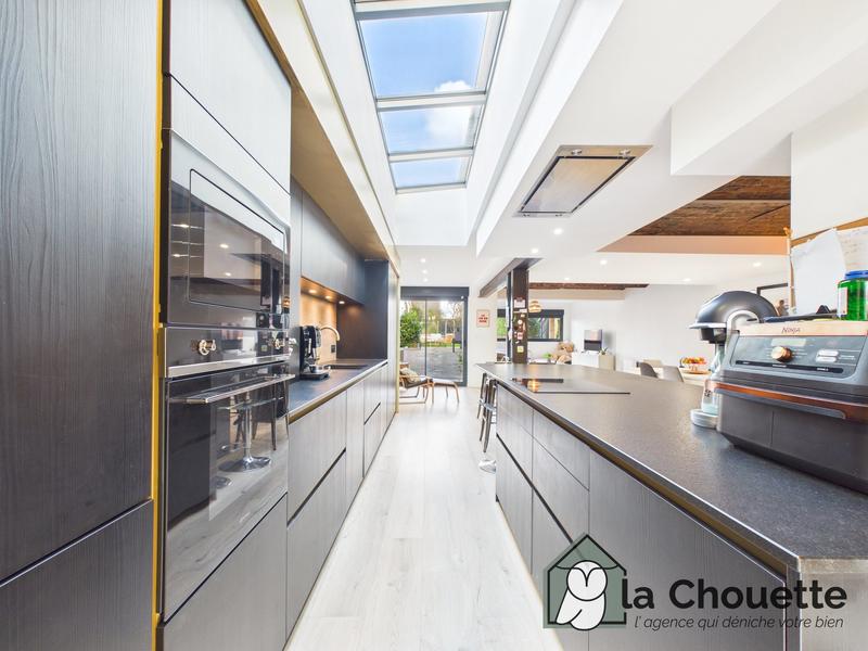 Maison ancienne - 202 m² - 6 pièces