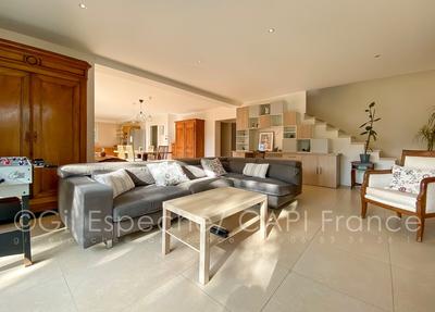 Villa - 180 m² - 7 pièces