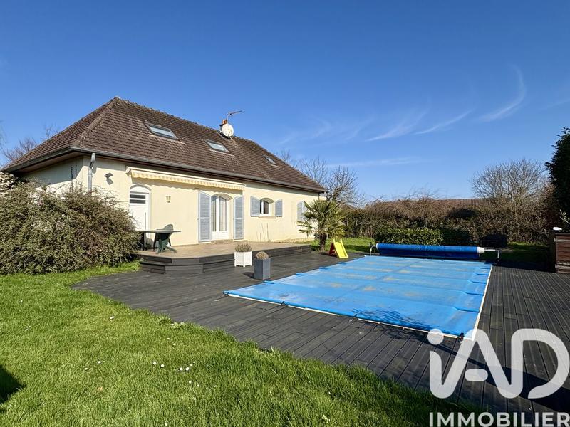 Maison - 140 m² - 9 pièces