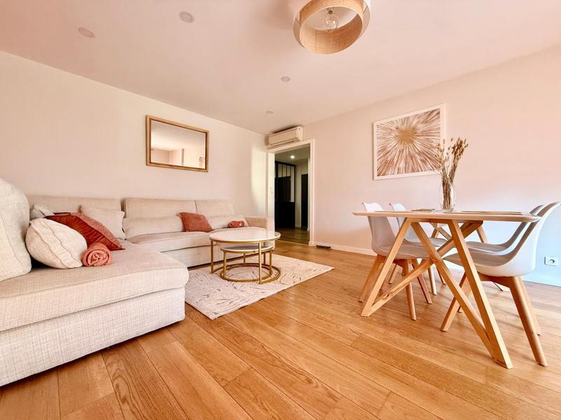 Appartement - 70 m² - 2 pièces