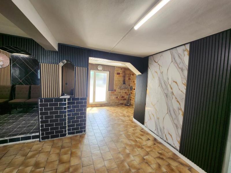 Immeuble - 92 m² - 7 pièces