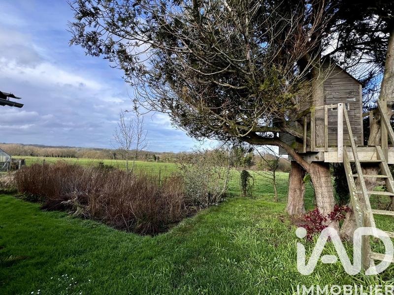 Maison - 217 m² - 8 pièces