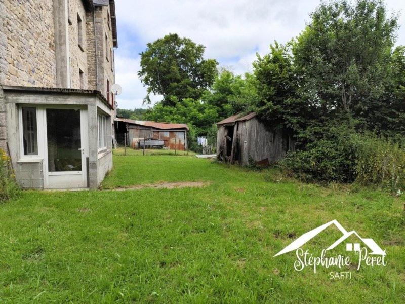 Maison - 256 m² - 13 pièces