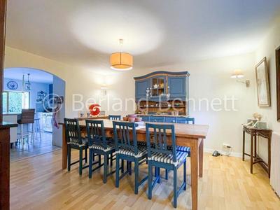 Maison en pierre - 211 m² - 8 pièces