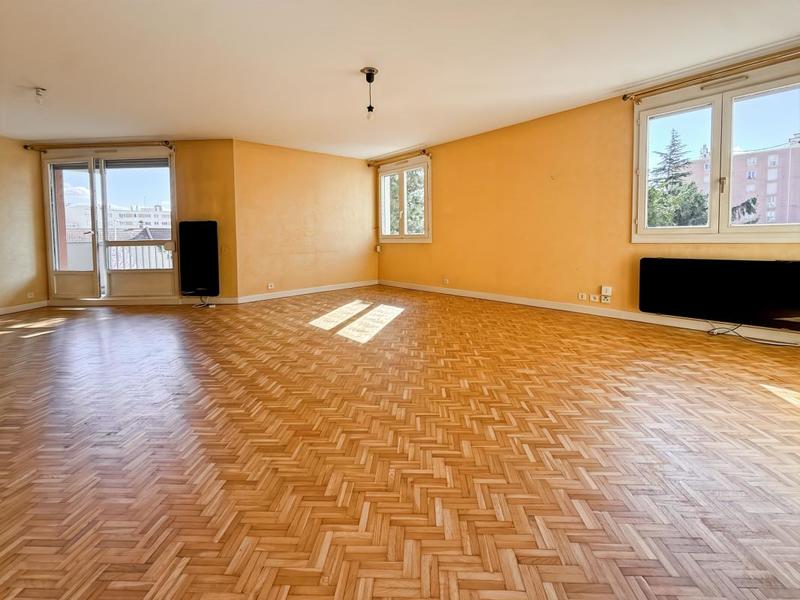 Appartement - 95 m² - 4 pièces