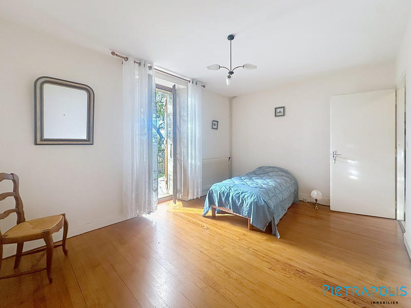 Maison ancienne - 270 m² - 8 pièces