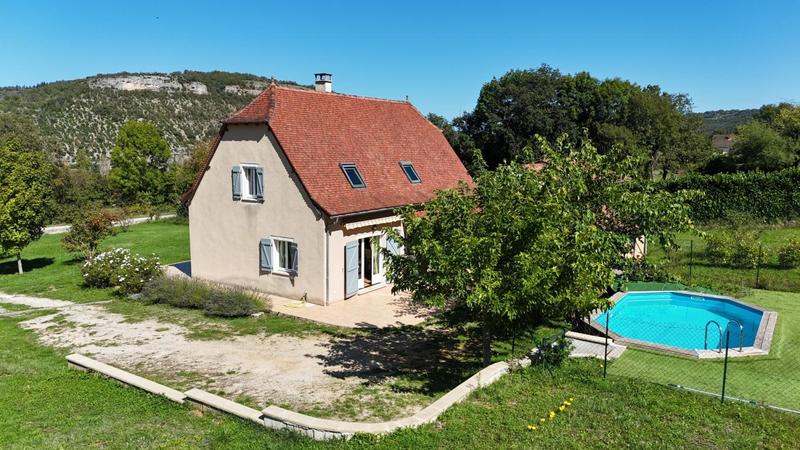 Maison - 170 m² - 5 pièces