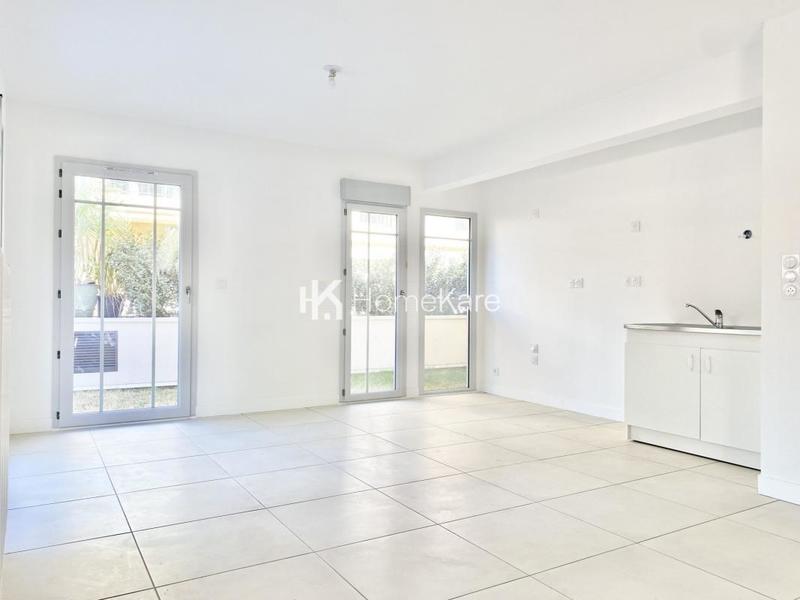 Appartement - 100 m² - 4 pièces