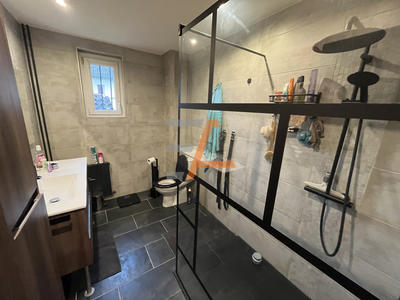 Maison - 237 m² - 9 pièces