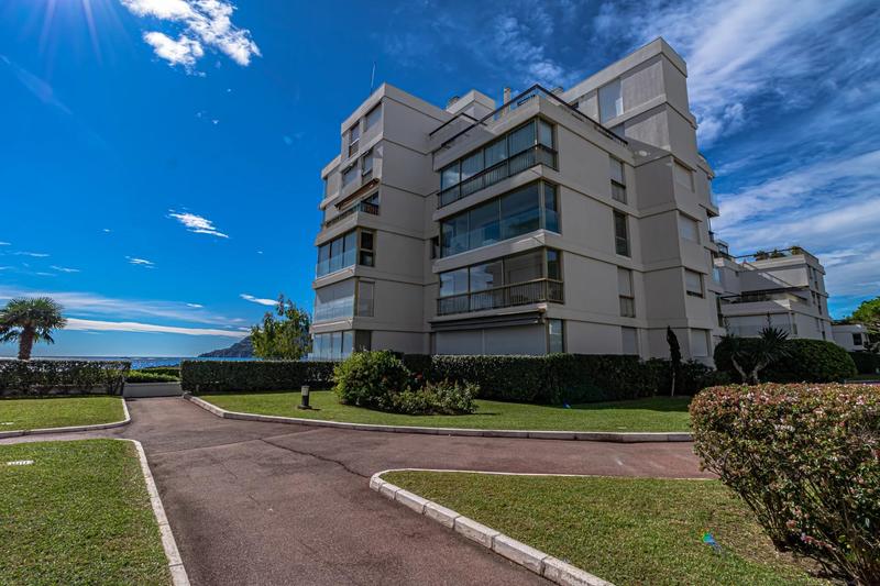 Appartement - 68 m² - 2 pièces