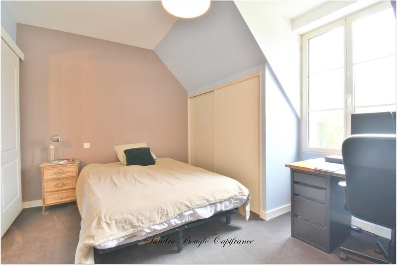 Maison - 216 m² - 9 pièces