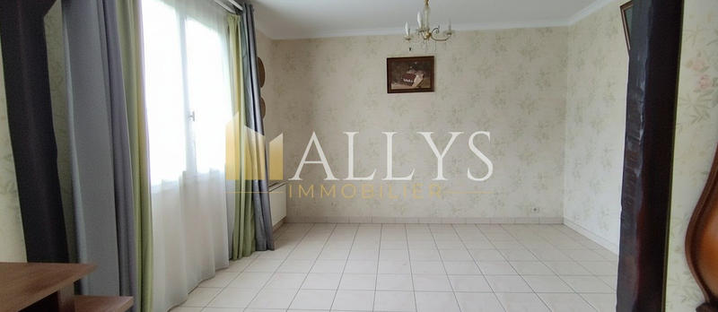 Maison - 91 m² - 5 pièces