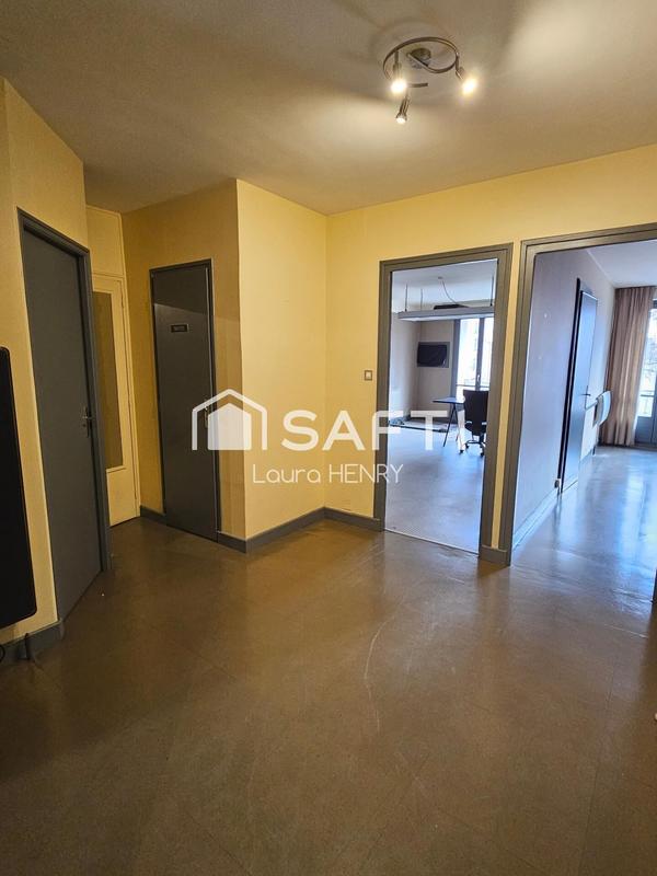 Bureau - 82 m² - 5 pièces