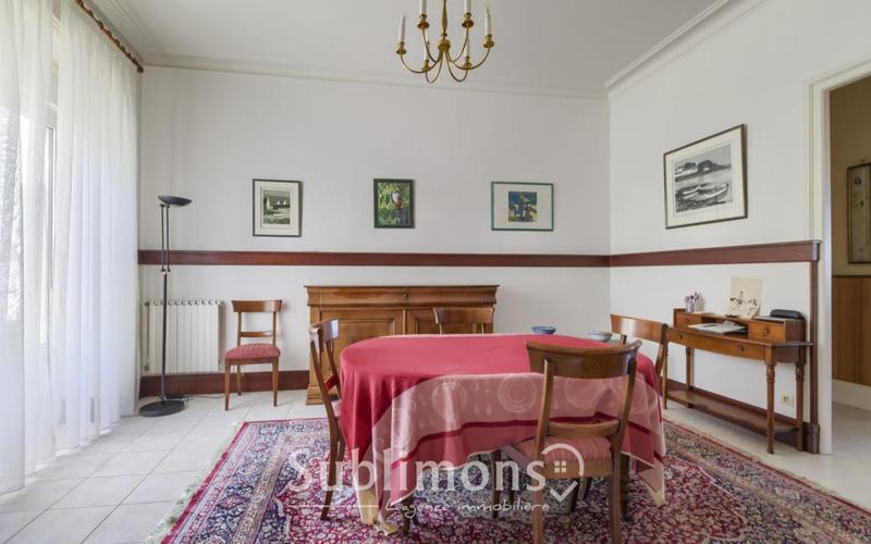 Maison bourgeoise - 274 m² - 8 pièces