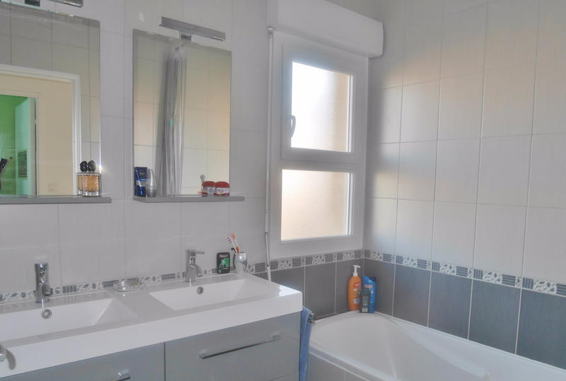 Maison - 82 m² - 4 pièces