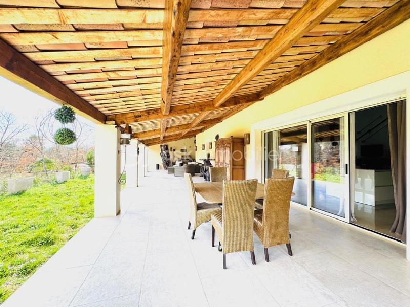 Demeure - 290 m² - 10 pièces