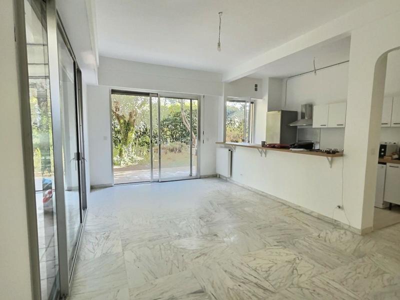 Appartement - 100 m² - 4 pièces