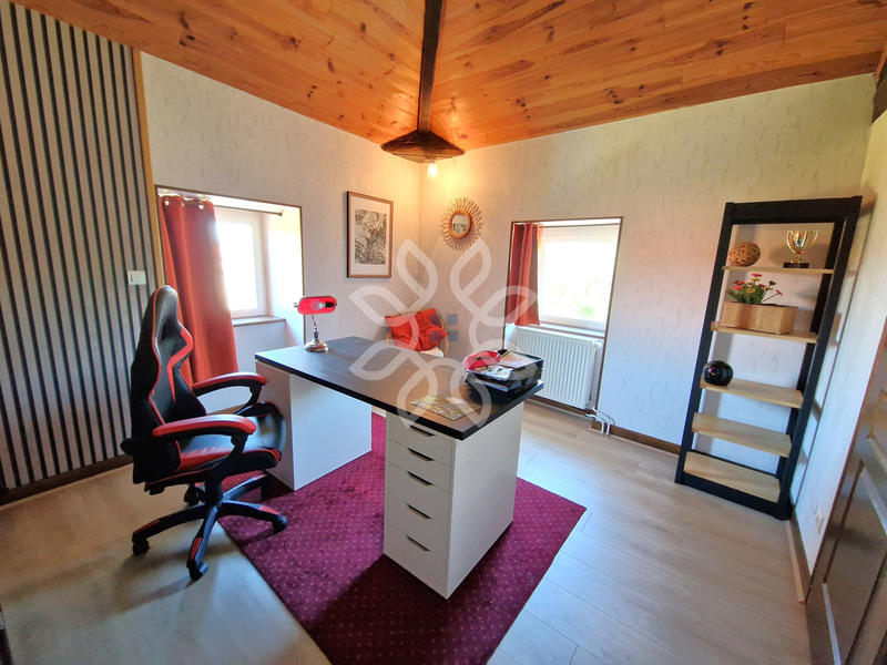 Maison - 285 m² - 6 pièces