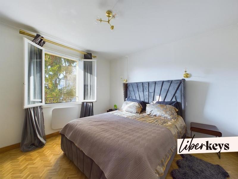 Maison - 280 m² - 7 pièces