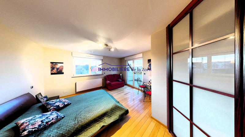 Maison - 196 m² - 8 pièces