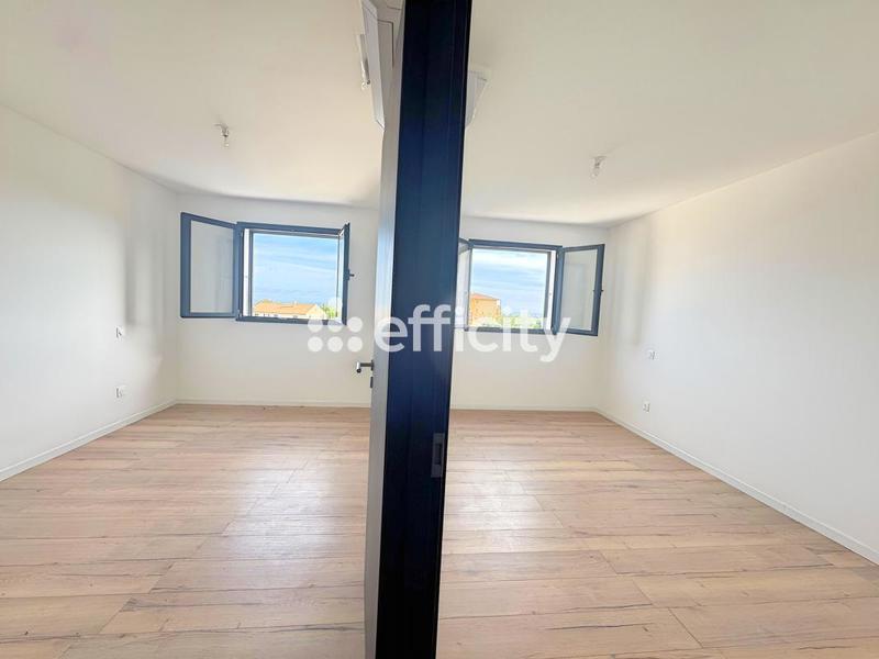 Villa - 95 m² - 4 pièces