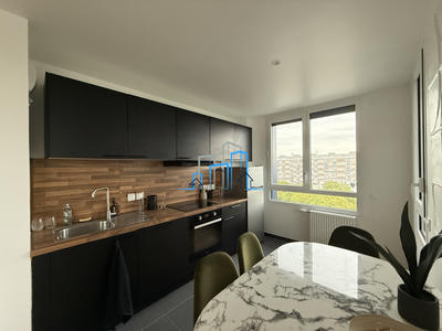 Appartement - 100 m² - 5 pièces