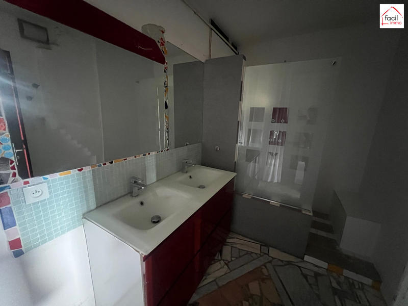 Appartement - 99 m² - 4 pièces