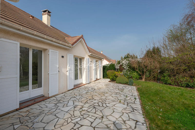 Maison - 151 m² - 6 pièces