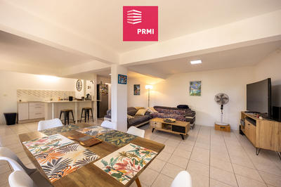 Maison - 213 m² - 8 pièces