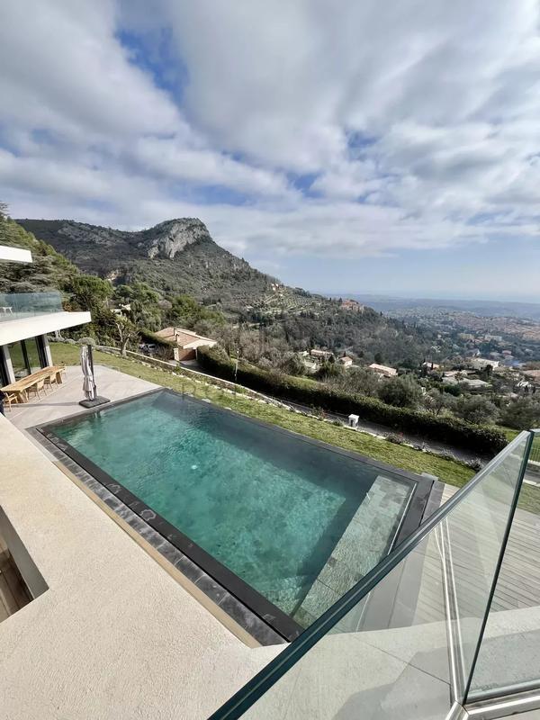 Villa - 445 m² - 7 pièces